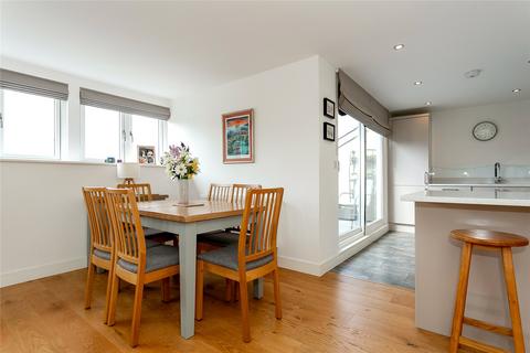 2 bedroom flat for sale, West View, Ilkley, West Yorkshire, LS29
