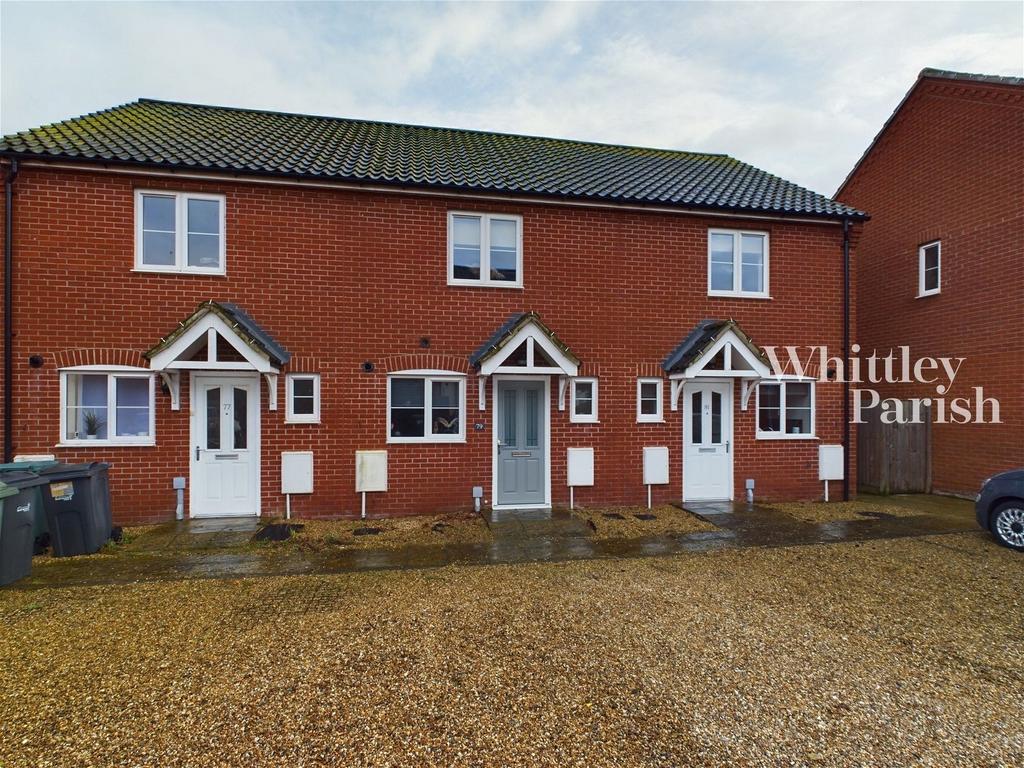 Long Meadow Drive, Diss 2 bed terraced house for sale £200,000