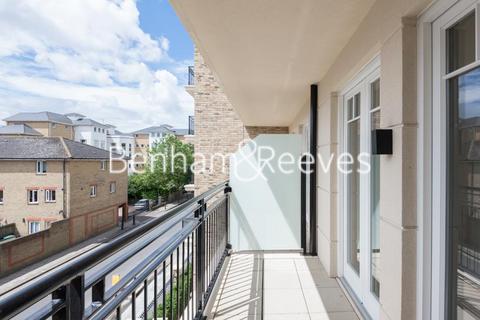 2 bedroom apartment to rent, Carnwath Road, Fulham SW6