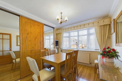 10 Cambria Close, Sidcup, DA15 8BW