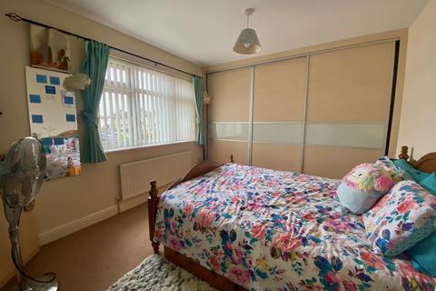 3 bedroom end of terrace house for sale, Stevenage Crescent, Borehamwood, WD6