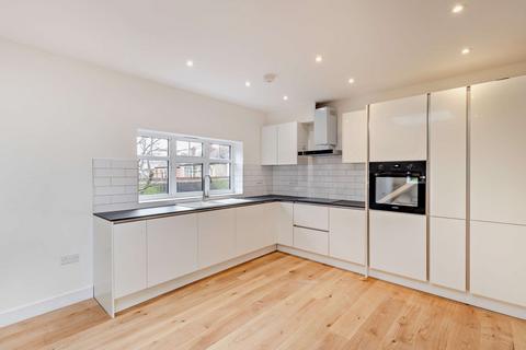 2 bedroom apartment for sale, Moss Lane, Pinner Village, HA5