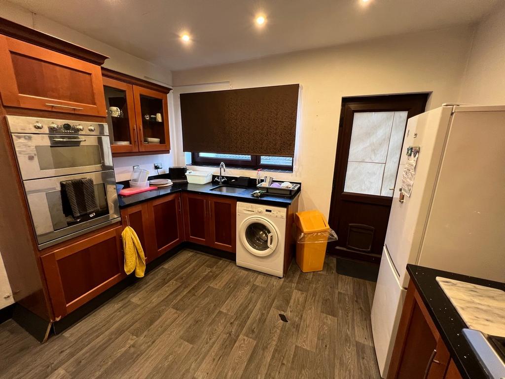 Sycamore Drive Tonypandy Tonypandy 4 bed semidetached bungalow for