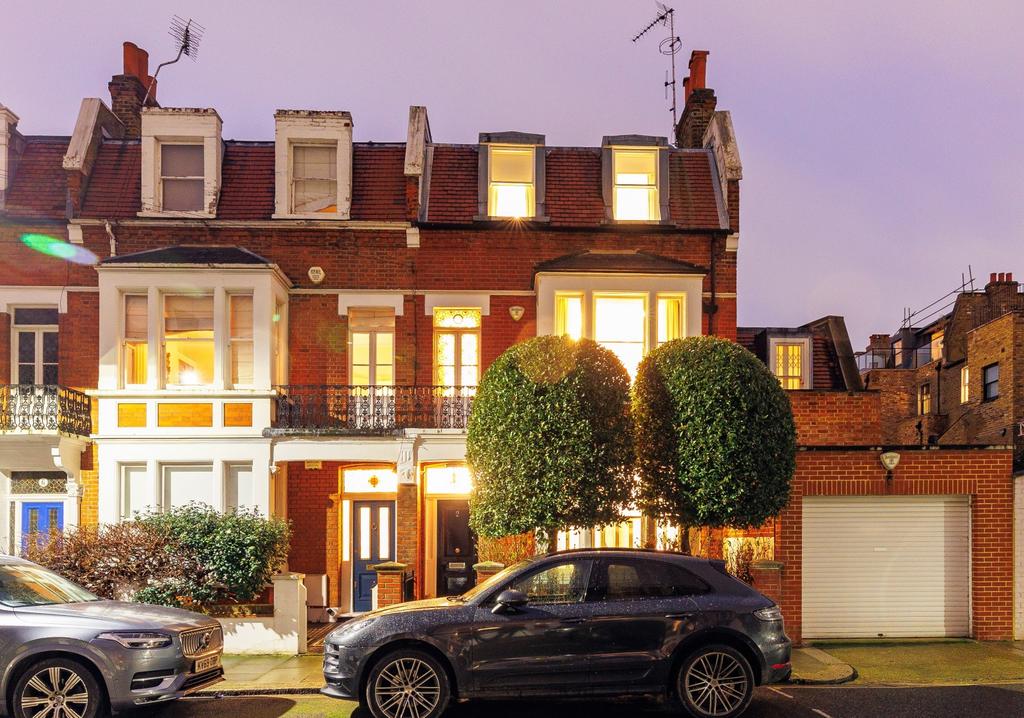 Avenue, Fulham, London 4 bed end of terrace house for sale
