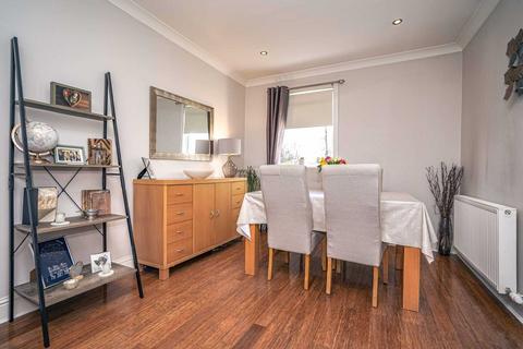 144 Cairnhill Circus, Glasgow, G52 3NL
