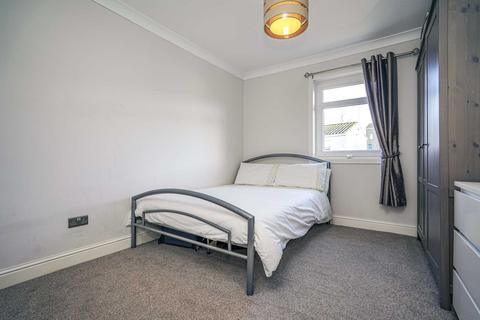 144 Cairnhill Circus, Glasgow, G52 3NL