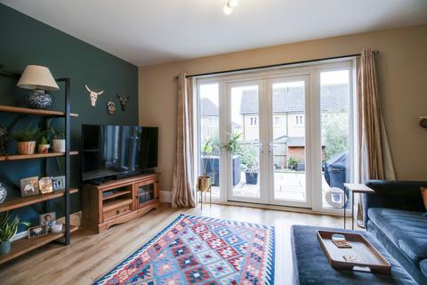 3 Bletchley Way, Horsforth, Leeds, LS18 4FZ