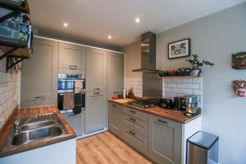 3 Bletchley Way, Horsforth, Leeds, LS18 4FZ