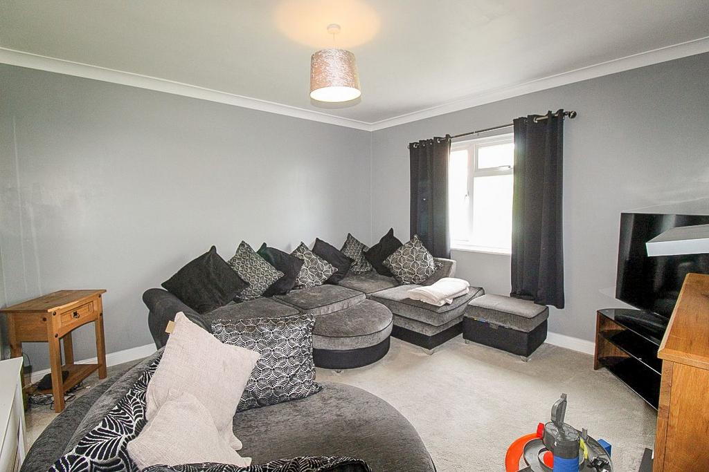 Valley Road, Swinton, Mexborough 3 bed semidetached house for sale £