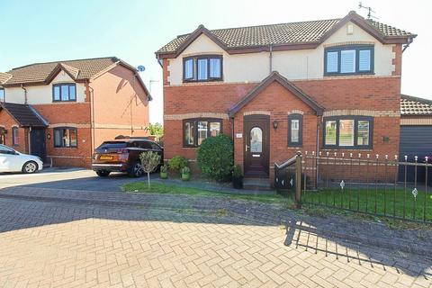 27 Mulberry Close, Parkgate, Rotherham, S62 6BW