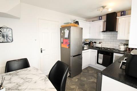 27 Mulberry Close, Parkgate, Rotherham, S62 6BW