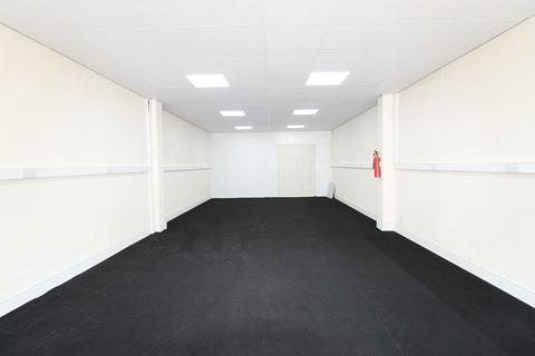 114 Broad Street, Parkgate, Rotherham, S62 6EN