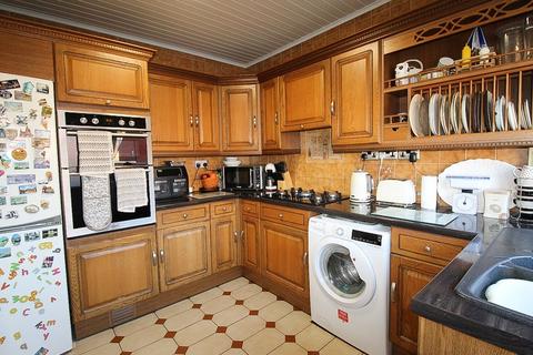 18 Chiltern Rise, Brinsworth, Rotherham, S60 5JT