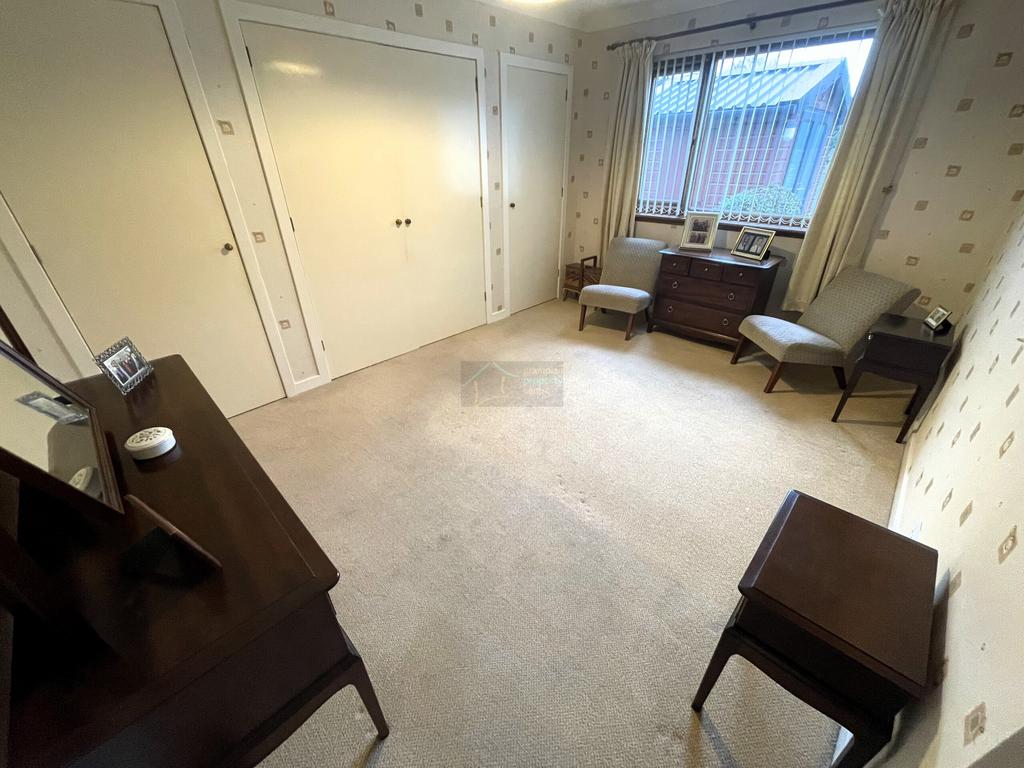 Bedroom 1a.JPG