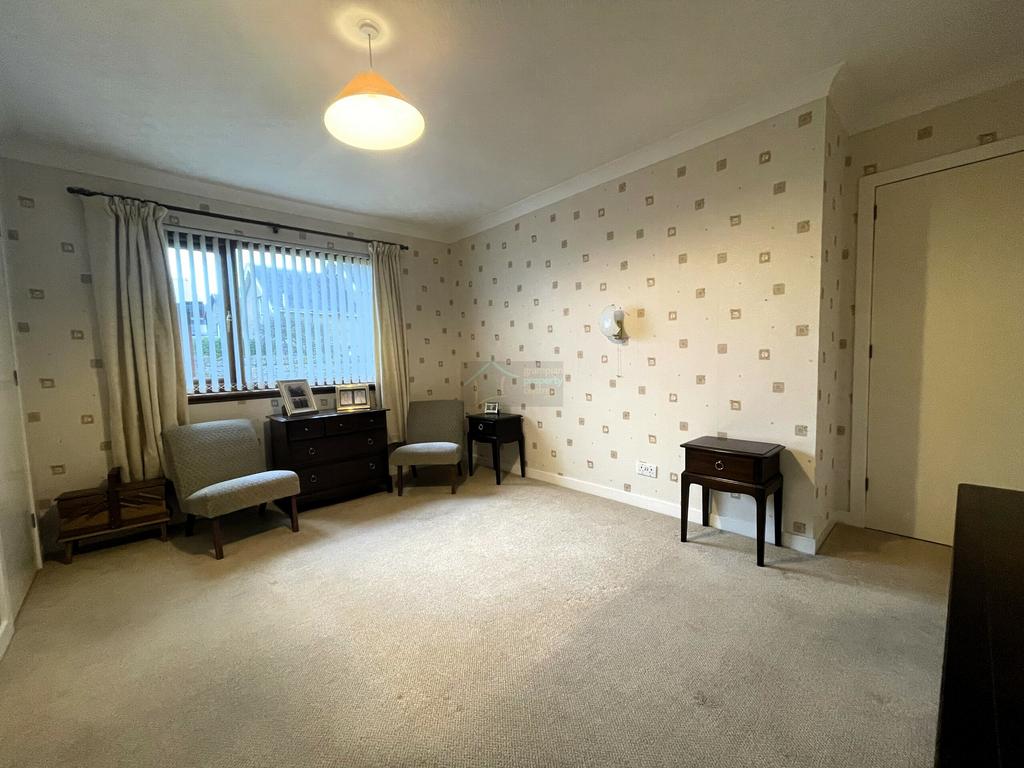 Bedroom 1c.JPG