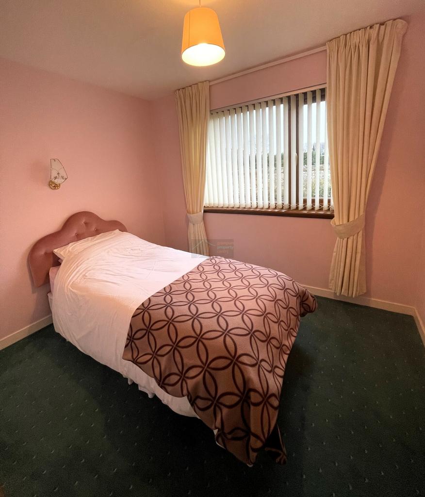 Bedroom 2a.JPG