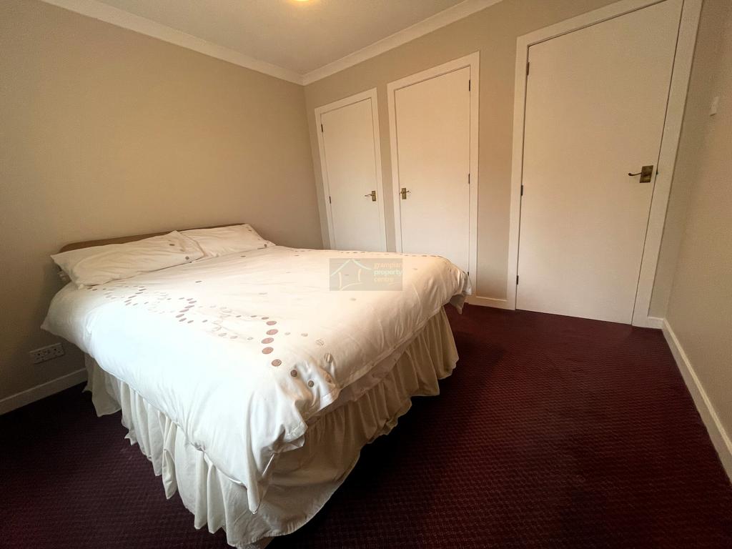 Bedroom 3b.JPG