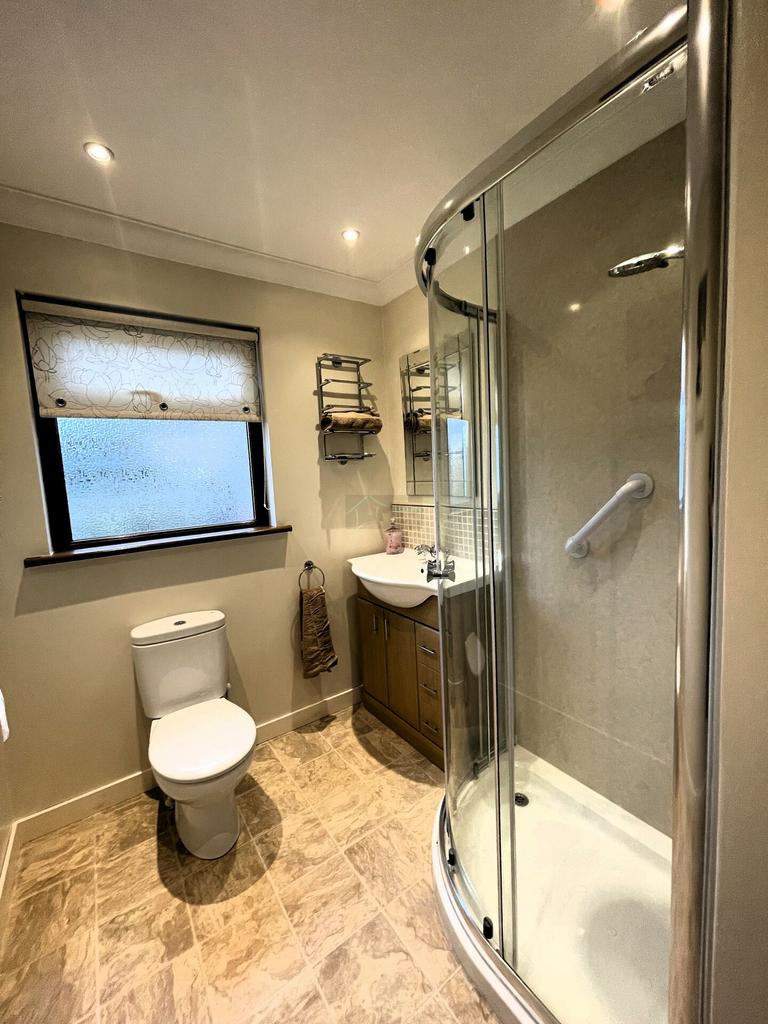 Shower Room a.JPG
