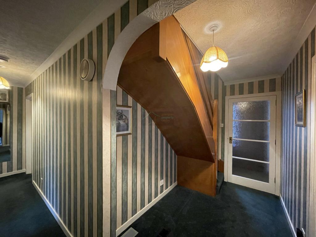 Hallway.JPG