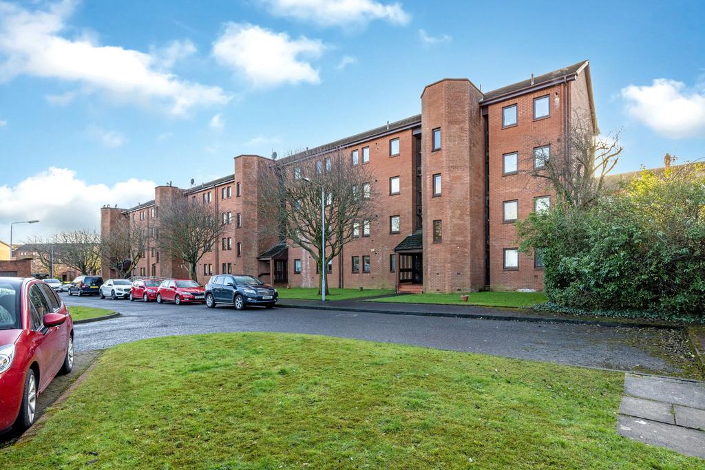 Durward Court, Glasgow G41 2 bed flat for sale £165,000