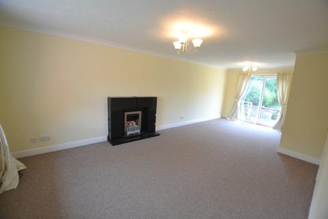 4 bedroom detached house to rent - Montrose Close, Macclesfield SK10