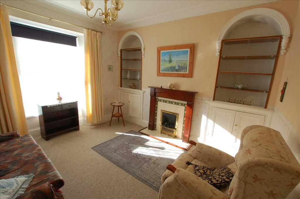 Redcliff House, Beach Road, Llanreath 3 bed terraced house for sale £