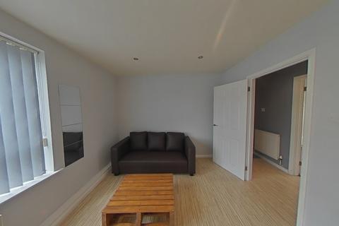 2 bedroom flat to rent, Watford, Hertfordshire WD18