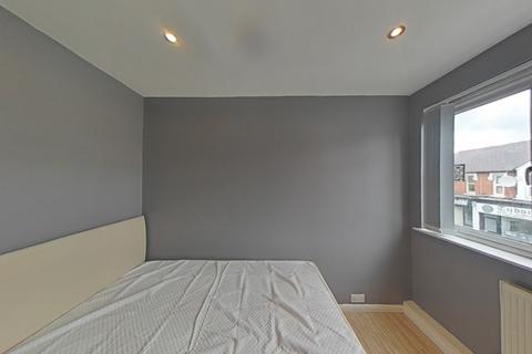 2 bedroom flat to rent, Watford, Hertfordshire WD18