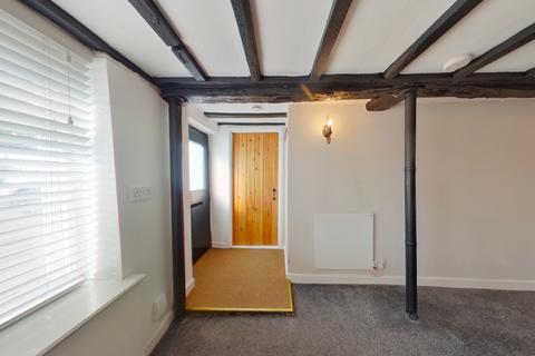 1 bedroom ground floor maisonette to rent, Kings Langley, Hertfordshire WD4
