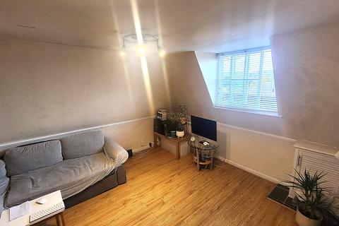 1 bedroom flat to rent, 28 High Street, Hertfordshire WD4