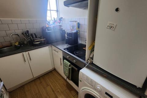 1 bedroom flat to rent, 28 High Street, Hertfordshire WD4