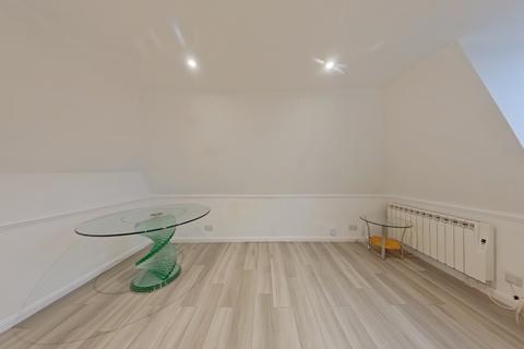 undefined, 28 High Street, Hertfordshire WD4