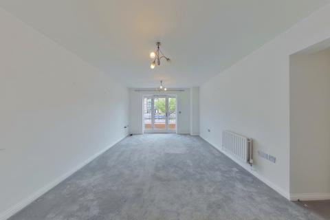 2 bedroom flat to rent, Longman Court Stationers Place, Hemel Hempstead HP3