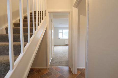 undefined, High Street, Kings Langley WD4