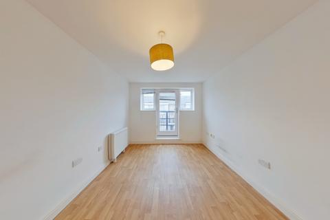 undefined, Ovaltine Court, Ovaltine Drive, Kings Langley WD4