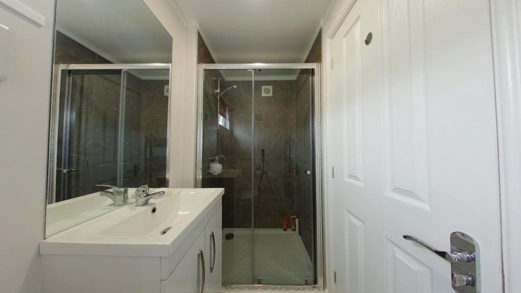 En Suite Shower Room