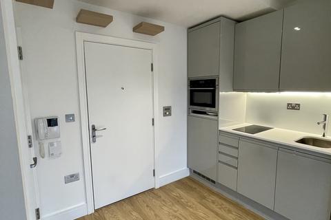 1 bedroom flat for sale, Pinnacle House, Home Park Mill Link, Kings Langley WD4