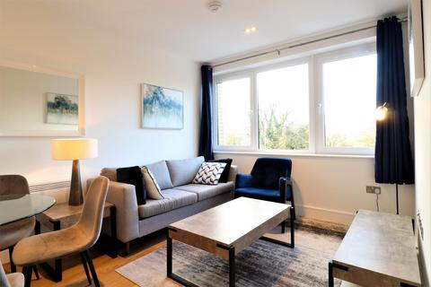 1 bedroom flat for sale, Pinnacle House, Kings Langley WD4