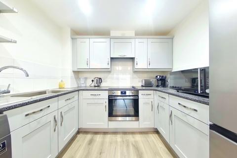 1 bedroom flat for sale, Ovaltine Court, Ovaltine Drive, Kings Langley WD4