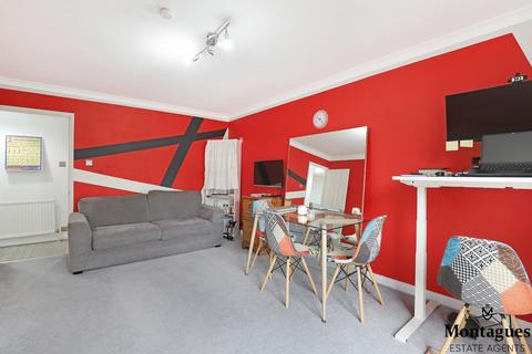 28 Weald Hall Lane, Thornwood, Epping, CM16 6NB