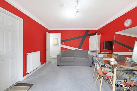 28 Weald Hall Lane, Thornwood, Epping, CM16 6NB