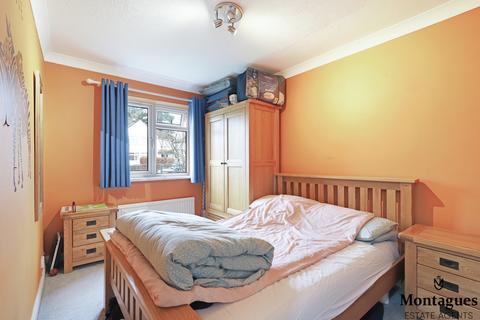 28 Weald Hall Lane, Thornwood, Epping, CM16 6NB