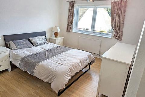3 bedroom apartment for sale - Woodrising, Poole BH13