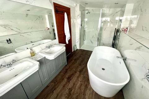Carr Head House, 18 Carr Head Road, Howbrook, Sheffield, S35 7HG