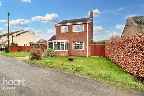 45 Back Road, Gorefield, Wisbech, PE13 4PE