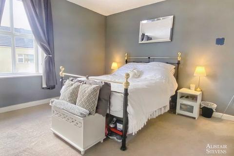 31 Bardsley Street, Oldham, OL4 2JE