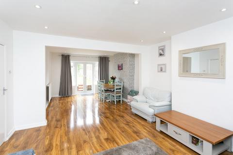 34 Duncan Way, Bushey, WD23 2BQ