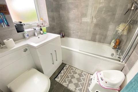 148 Hilton Road, Lanesfield, Wolverhampton, WV4 6BY