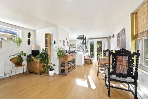 3 bedroom apartment for sale - Priory Road, Kew, Surrey, TW9