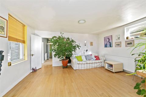 3 bedroom apartment for sale, Priory Road, Kew, Surrey, TW9